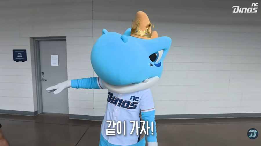 [허프 트렌드] 이 정도면 가히 캐릭터들의 우주 : 올해 프로야구 '망곰이'도'먼작귀'도 마스코트 경쟁이 달군다