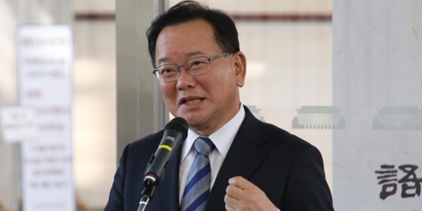 김부겸의 경쟁력이 이 정도였나 : 국민의힘 후보 모두와 1:1 가상대결에서 우위