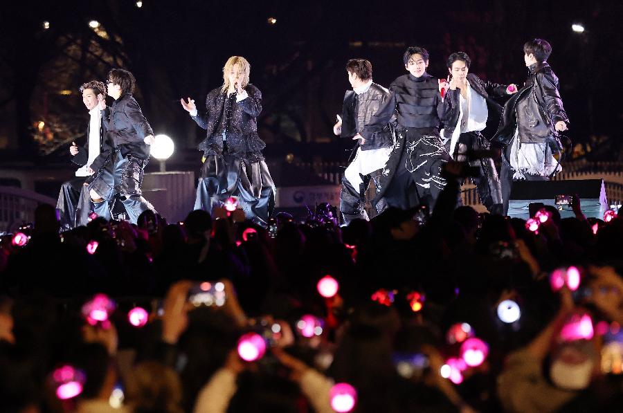 한글 거의 없이 영어로 부르는 BTS '아리랑' : 'K' 떼면 무엇이 남는가