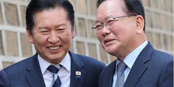 정청래와 김부겸의 '공개 회동', 정청래 “무엇이든 다 해드린다” 김부겸 “피하기 힘들겠다”