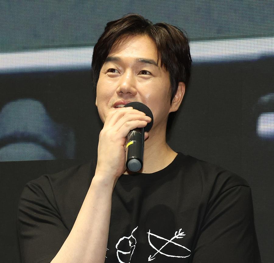 사회복지사 꿈꾸는 49세 배우 유지태가 요양원 운영하는 이유 : 간호사로 40년간 일한 어머니를 위해