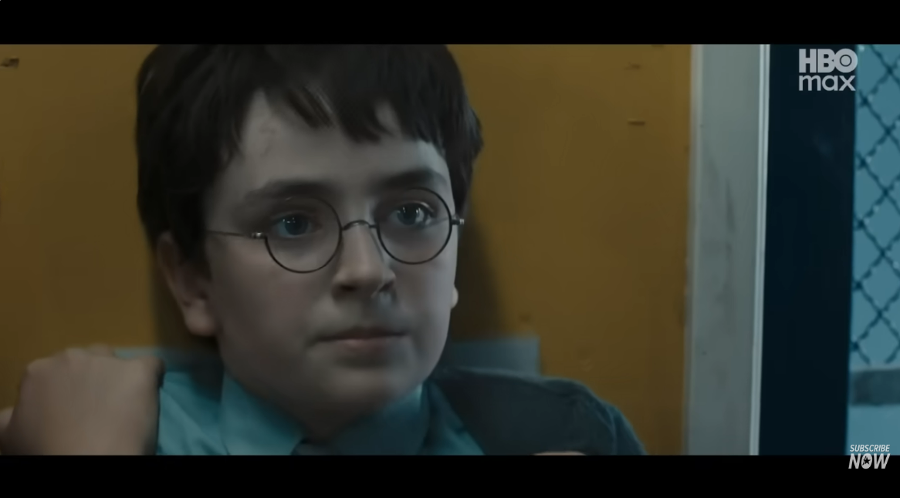 영화 뒤 15년 만에 돌아오는 TV 드라마 '해리 포터' : 스네이프 교수 역 맡은 배우가 살해 협박 받은 이유