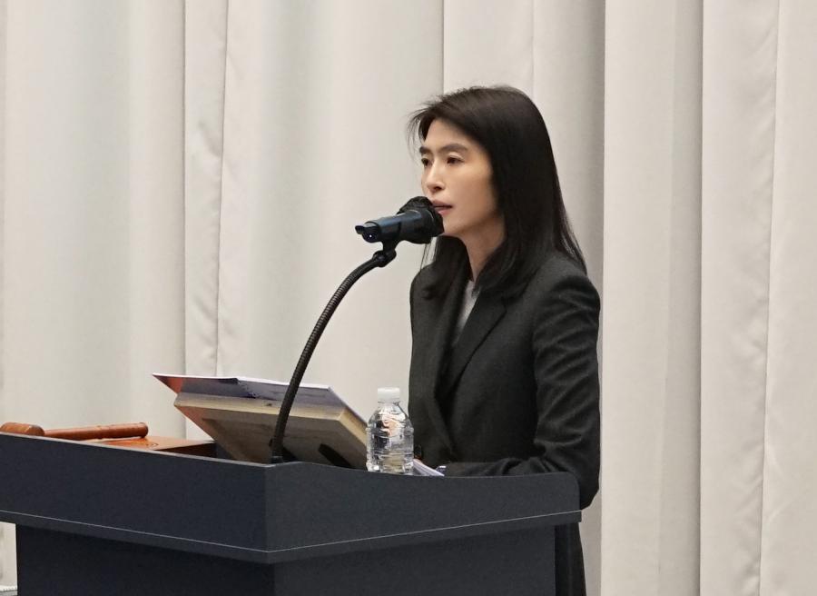 카카오 정신아 '연결 매출·영업이익' 강조하며 연임 성공했지만 카카오톡은 '장기 침체'