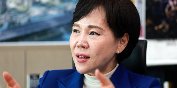 민주당 서울시장 후보 전현희 부동산 공약 눈길, “인허가 절차 AI로 공개” “서울시장 부동산 논의 생중계” 