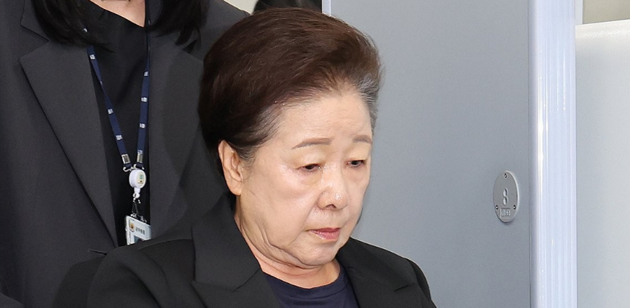 정교유착 혐의로 재판 중인 통일교 총재 한학자가 노벨평화상 후보에 올랐다 :  '뜬금포' 슬로바키아 장관이 추천