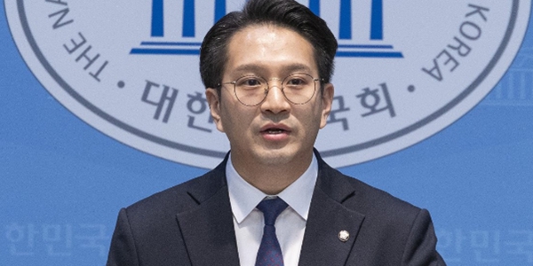 '쌍방울 대북송금 의혹' 수사 검사 박상용 녹취록 추가 공개 : 민주당 “10년 구형 언급이 법률 설명인가”