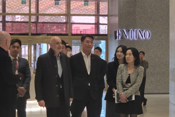 롯데백화점 정현석 '롯데 에비뉴엘 잠실점' 직접 발걸음, 취임 첫 해 '현장 경영' 행보 강화