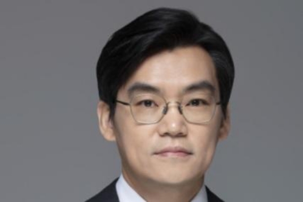 한미약품 황상연 새 대표의 경쟁력은 '30년 한미약품 분석'? 리더십 불신 여전하고 4자연합도 균열 조짐만