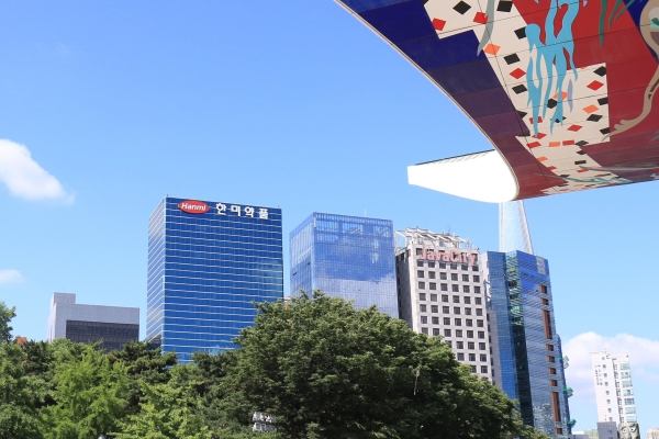 한미약품그룹 박재현 사임으로 내부갈등 봉합 : 신임 황상연 리더십 검증 전이고 4자 연합 균열 조짐은 여전