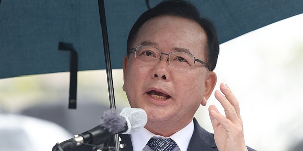 민주당 김부겸이 국힘에서 손놓고 있는 사이 홍준표 지지 얻고 박정희 품으려 한다, “박정희컨벤션센터 검토”