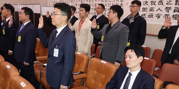 박상용 검사가 국정조사에서 증인선서를 거부했다 : 녹취 추가공개 “좀 지나면 이화영은 나갈 것”