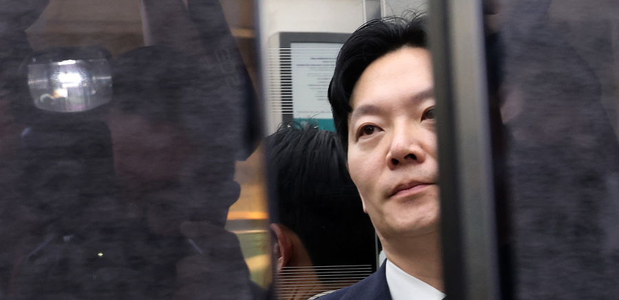 '대북송금 진술 회유 의혹' 박상용 검사가 직무 정지 됐다 : 종합특검은 같은 날 초대형 국정농단 가능성