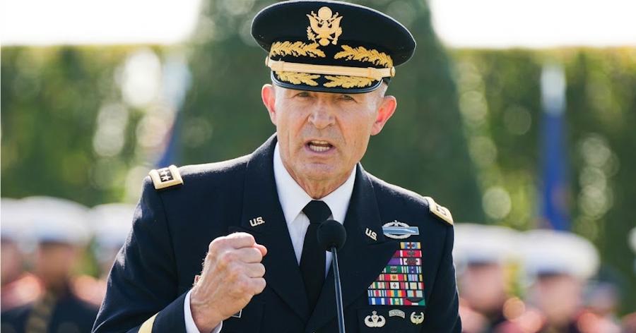 전쟁 중 교체된 미국 육참총장도 한 마디, “미군은 인격적 지도자 필요” : 두 번째 내부자 비판