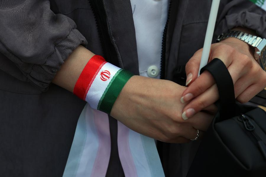 하늘에서 내린 '검은 눈물'과 '타는 목마름'의 이란 테헤란 : 민간인 생명 볼모로 잡은 트럼프의 인질극