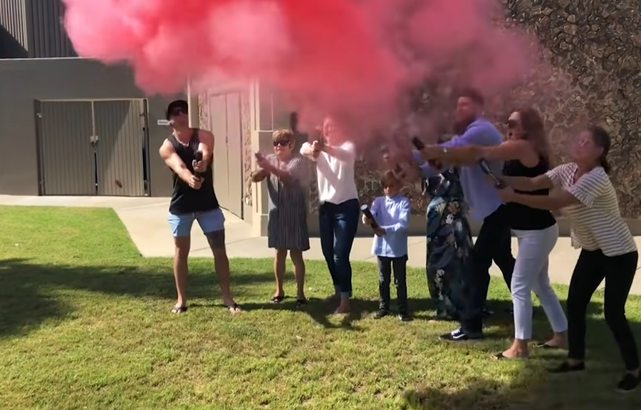 [허프 트렌드] SNS에 난리 난 태아 성별 공표 이벤트 '젠더 리빌' : 베스킨라빈스 민폐 고객까지