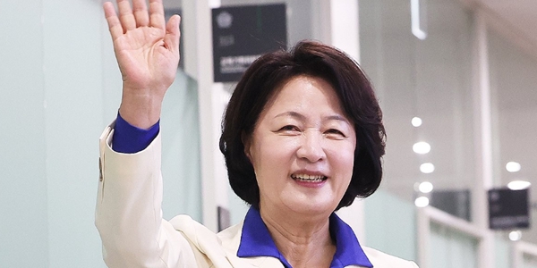 민주당 ‘추다르크’ 추미애는 개혁성 이어 경기지사로 행정력 입증할까 : ‘이재명의 길’이 있다