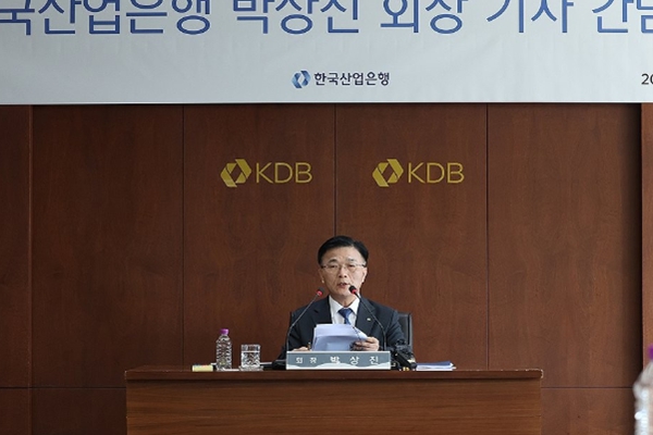 박상진 산업은행장이 잊어선 안 되는 한 가지 : HMM의 근본은 '민간 기업'이고, 산업은행의 역할은 '정상화'라는 것