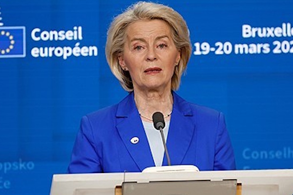 [허프 생각] 'EU 채팅 통제법안' 논란 확산 : '아이들을 위해' 명분에 가려진 디지털 감시의 위험성