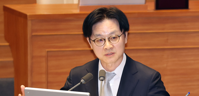 한국 당분간 기름 걱정없다 : 김정관 장관 원유 80% 확보, 비축유 안 풀고 5월 넘길 가능성