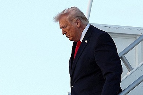 미국과 이란의 '호르무즈 봉쇄'는 어떻게 결판이 날까 :  '누가 더 오래 버티냐'로 결정