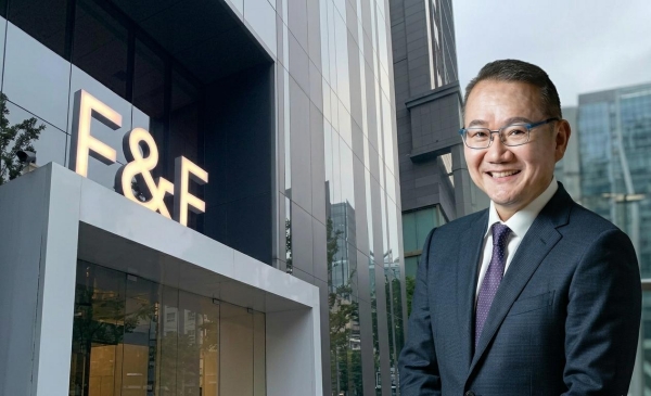 F&F 김창수 패션 밖 분야도 넘보는 사업다각화 전략 : 디퓨저 업체 쑥쑥컴퍼니 인수 참여