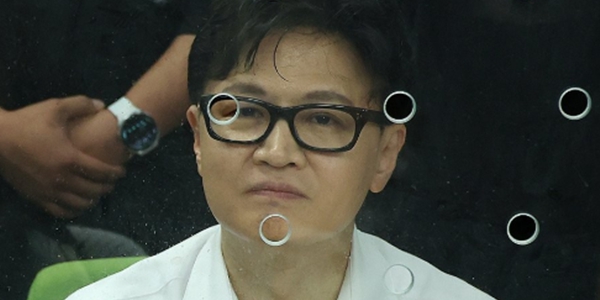 부산 북구갑 선택한 한동훈, '조국 없는 3자 구도'는 악재 : 이길 수 있는 길이 너무 좁아 보인다 