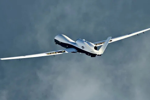 미국 해군 최정예 감시드론 호르무즈 해협 추락 공식 확인 : 잔해 유출되면 '정보 재앙' 우려