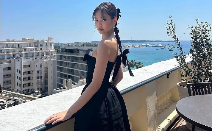 블랙핑크 제니도 중국 패션 브랜드 찾는다 : '차이나맥싱'의 세련이 '메이드 인 차이나'의 투박함 지우는 중