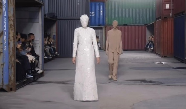 블랙핑크 제니도 중국 패션 브랜드 찾는다 : '차이나맥싱'의 세련이 '메이드 인 차이나'의 투박함 지우는 중