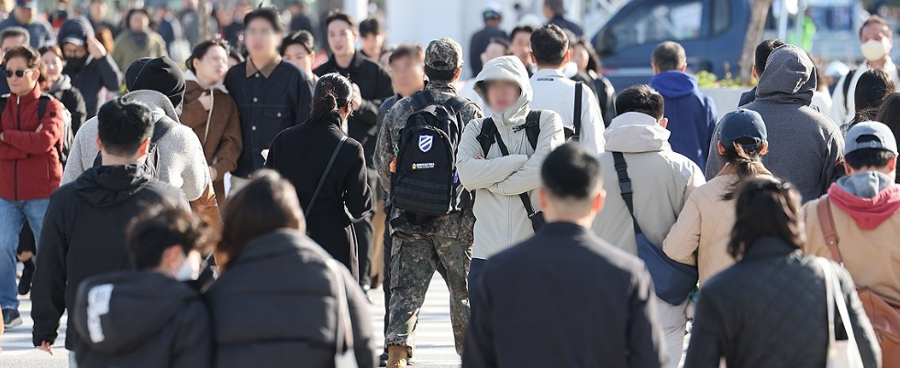4월 하순에 한파 특보 떨어졌다 : 찬 북서풍이 전북 무주를 냉각시키고 서울의 아침도 영상 6도로 끌어내려