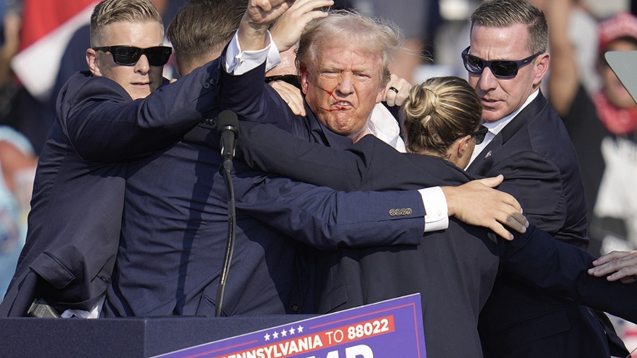 [허프 US] 2024 트럼프 피격 사건이 조작됐다는 주장 퍼진다 : 트럼프 지지자 출신 마저리 그린도 진실규명 대열에 합류했다