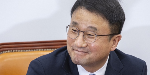 원내대표 연임 위해 사퇴한 민주당 한병도가 국회 상임위 '독식' 가능성 열어뒀다, 나눠먹기 관례 점검해봐야