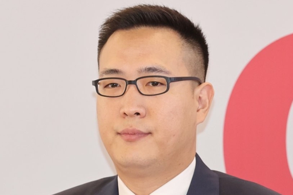 김동선 한화 건설부문 역할 내려놨다 : 테크와 라이프 신설 지주사에 집중하겠다는 포석을 놓았다