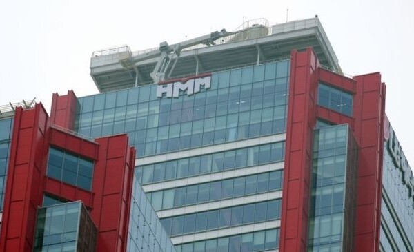노조의 '총파업' 예고 속 HMM 본사 부산 이전 절차는 진행되고 있다 : 정관변경 위한 임시주총 5월8일 소집 공시