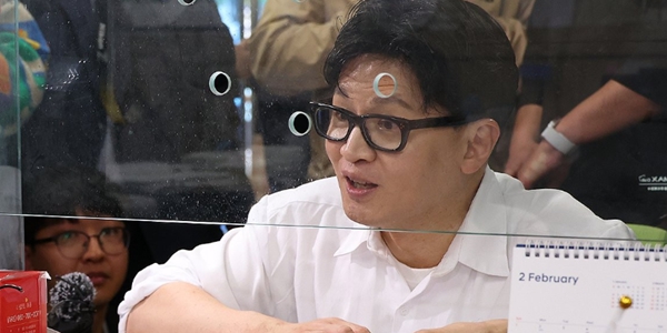 한동훈 부산 북구갑 출마 '부정평가'가 '긍정평가' 압도, 부·울·경 '안 좋게 본다' 56%