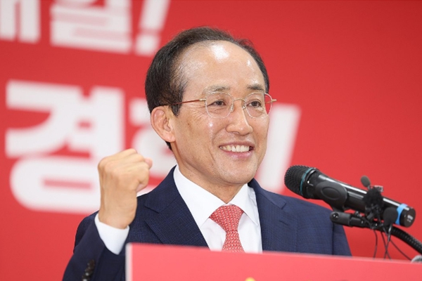 '경선 승리' 추경호 대구 경제판 바꾸겠다, 주호영·이진숙 눈물의 사퇴 뒤로 하고 보수 단일후보 확정