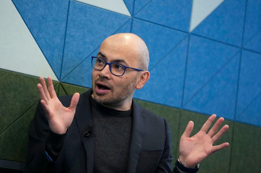 '알파고의 아버지' 데미스 허사비스가 AI 협력 위해 한국에 : '이세돌 대국' 현장 지켰던 게 벌써 10년 전