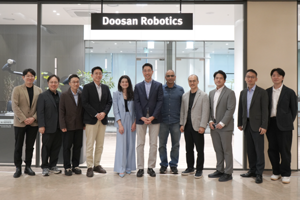 두산 하드웨어와 엔비디아 소프트웨어의 만남, '젠슨 황 장녀' 매디슨 황 두산로보틱스와 협력 모색