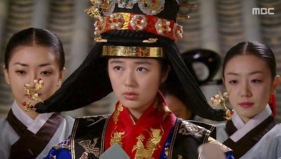 MBC 드라마 '21세기 대군부인'이 그려낸 신분제 : 재벌가 여주인공이 왕족과의 결혼으로 신분 상승?