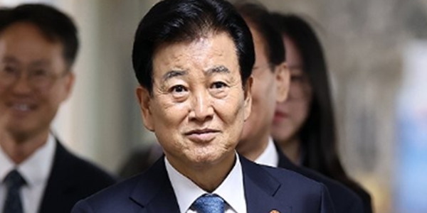 국민의힘 해임 공세에 정동영 장관 미국 의원이냐? : 25년 전 DJ 정부 임동원 통일부 장관과 다르다