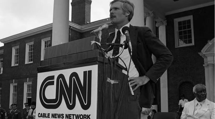 CNN 창립한 테드 터너 87세 일기로 별세 : 전 세계 뉴스 방송의 판도를 바꿨다