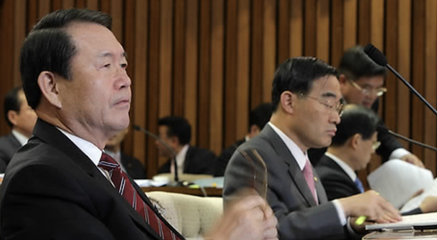 '진짜 부산 사나이' 경쟁 : 하정우는 AI 공약, 박민식은 동별 공약, 한동훈은 공약 없이 '정형근 카드'