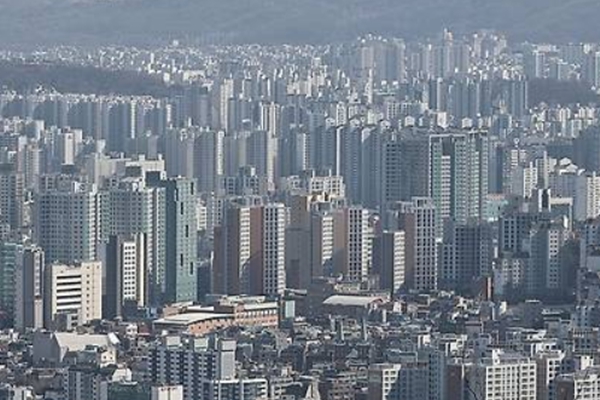 오늘부터 다주택자 집 팔면 '세금 두 배' 시작된다 : 시장 냉각 우려에 정부 과거식 매물 잠김 반복 안 될 것