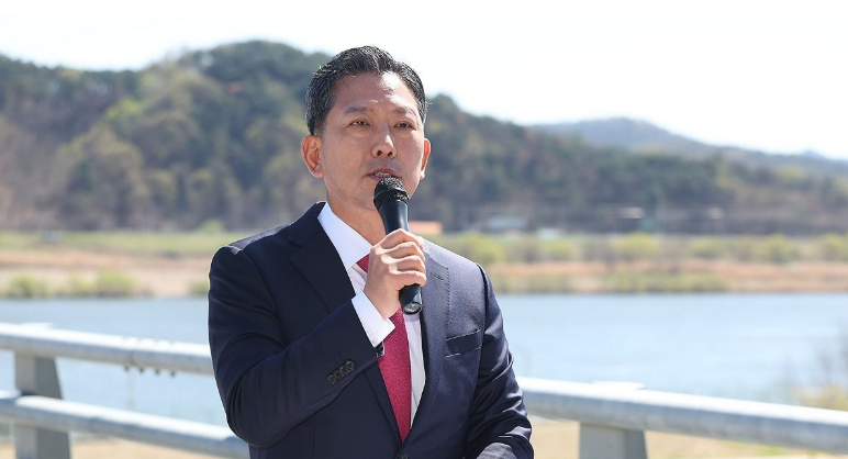 가수 이승환이 김장호 구미시장 상대로 항소를 예고했다, 윤어게인 시장님, 이번엔 세금 쓰지 마