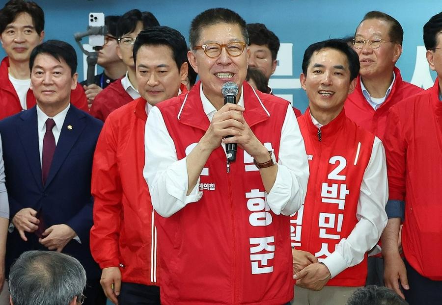 박형준 국힘 후보가 '장애인 비하 극우 유튜브' 채널에 출연했다 : 민주당 지금 희희낙락거릴 때냐