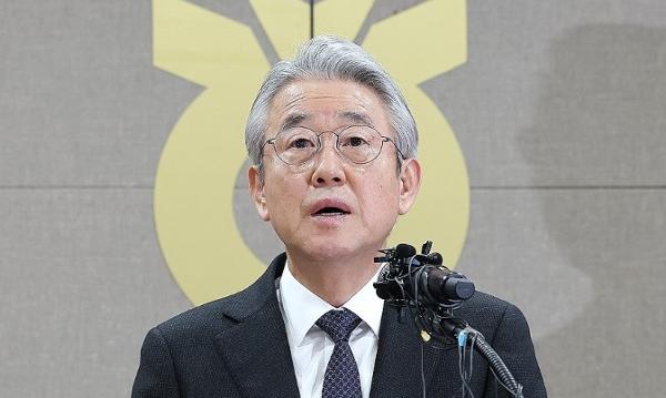 농협중앙회 강호동 '직선제' 받고 '외부 감사위' 거절, ‘쇄신’ 둘러싼 정부와 갈등 '반쪽 타협'으로 여전한 불씨