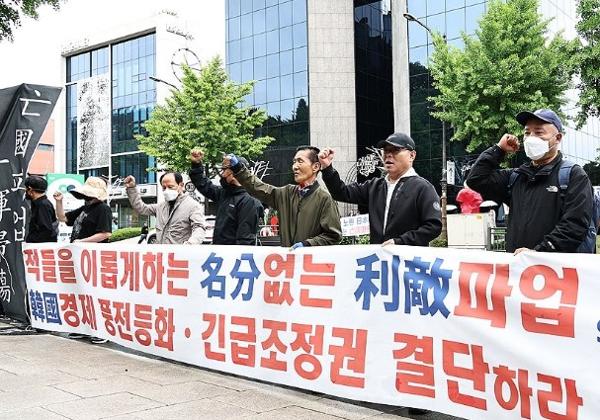 삼성전자 노사 갈등에 난입한 '국가 경제'라는 알리바이, 대중은 어떻게 선의를 띤 가해자가 되는가