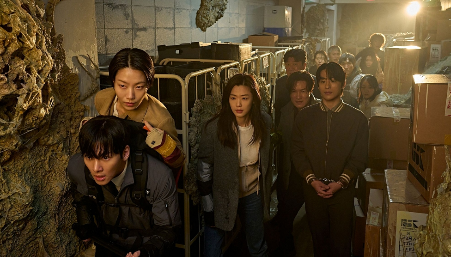 올해 최단 기간 200만 관객 돌파한 연상호 감독의 '군체' : 흥행가도 달리지만 뒷심 받을지 모르겠다