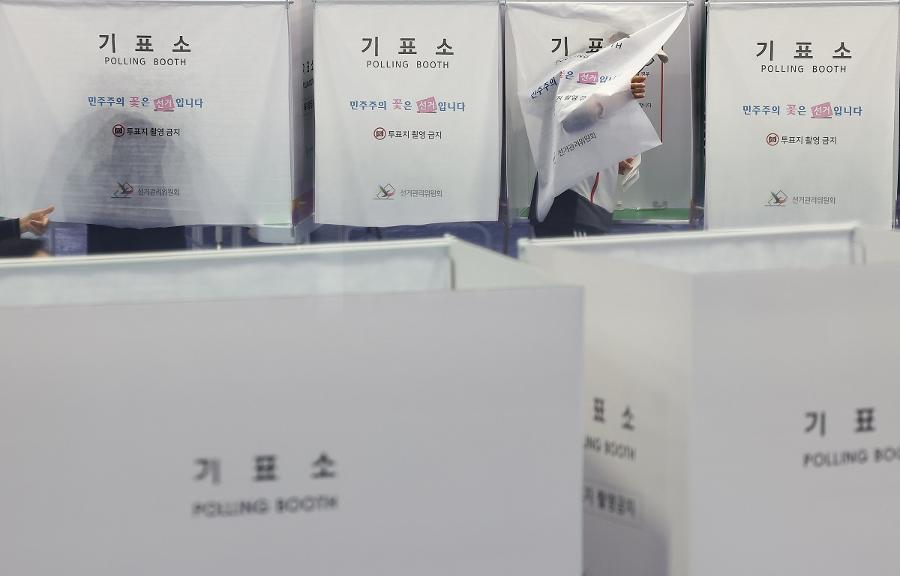 나 하나 안 찍는다고 뭐가 달라지겠어? : 6·3 지방선거 앞두고 돌아보는 ‘한 표’의 선거 드라마 