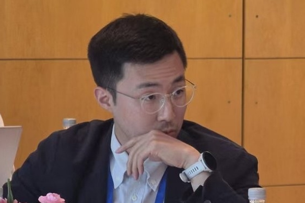 삼양식품 오너 3세 전병우 '불닭 이후' 약진의 꿈, 헬스케어 부진 뒤로... - 뉴스 썸네일 이미지